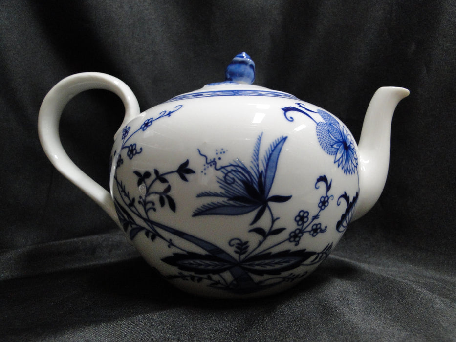 Schaller / Winterling Bavaria Blue Onion: Teapot & Lid, 5 1/4" Tall