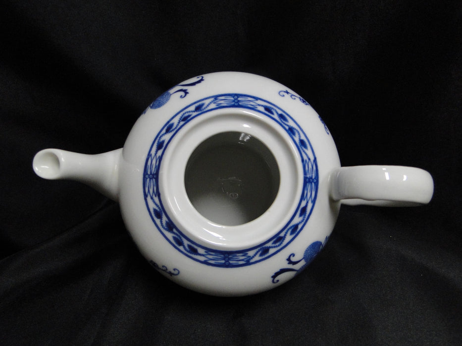 Schaller / Winterling Bavaria Blue Onion: Teapot & Lid, 5 1/4" Tall