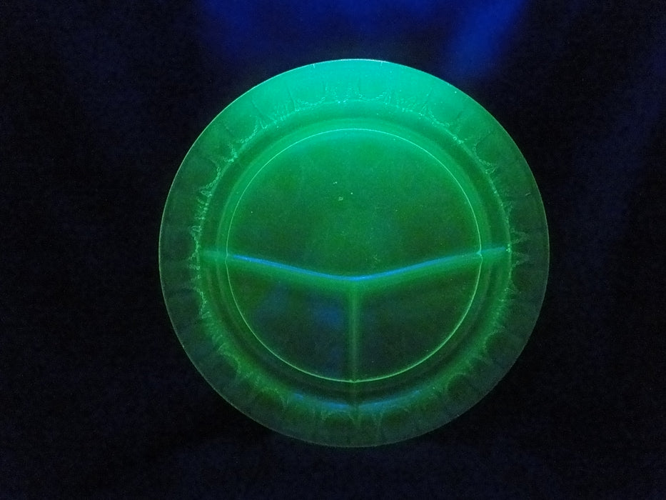 Anchor Hocking Cameo Green, Ballerina, Vaseline: Grill Plate, 10 1/2"