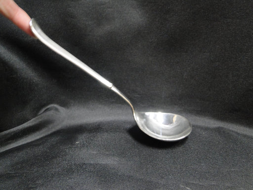 International Silver INS630 Silverplate Flatware: Gravy Ladle, 7 7/8"