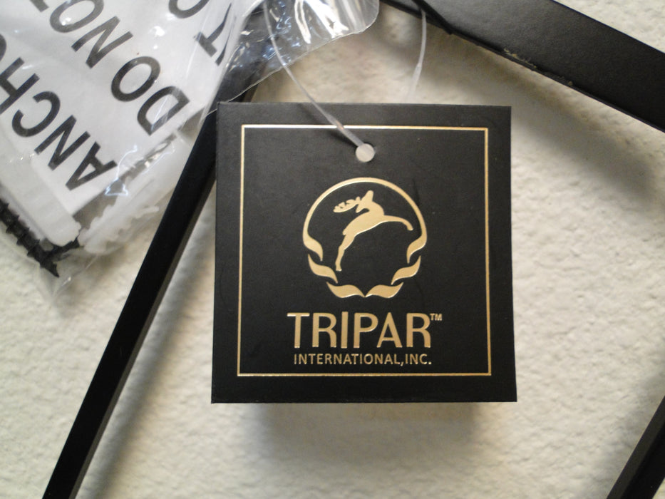 Tripar Augusta Vertical Black Display Rack for Three 6.5”–8.25” Plates, 33.75"
