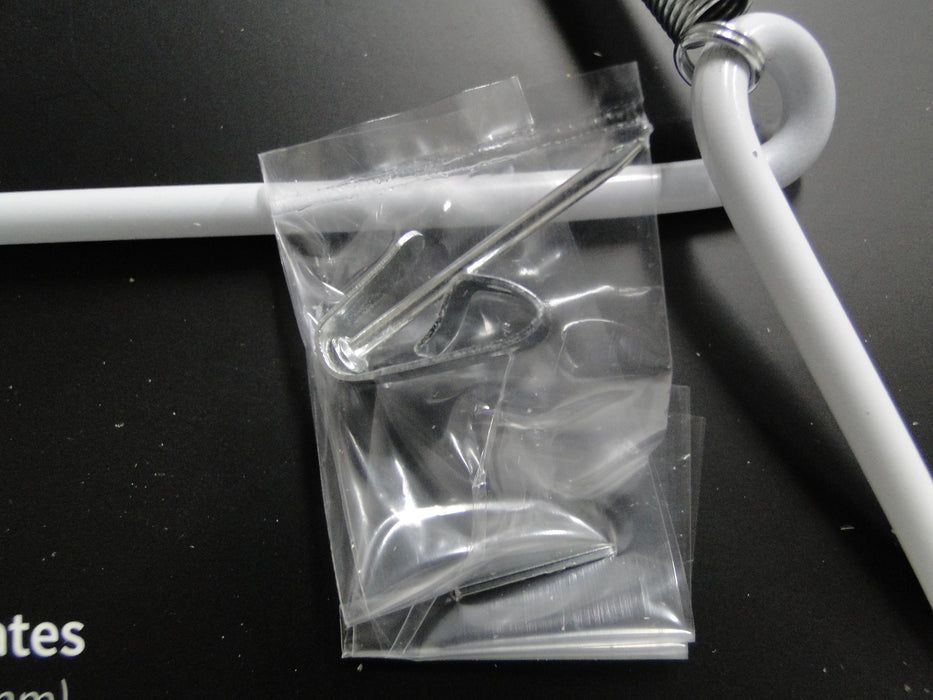 Tripar Smooth White Wire Display Hanger (s) for one 13" - 16" Plate