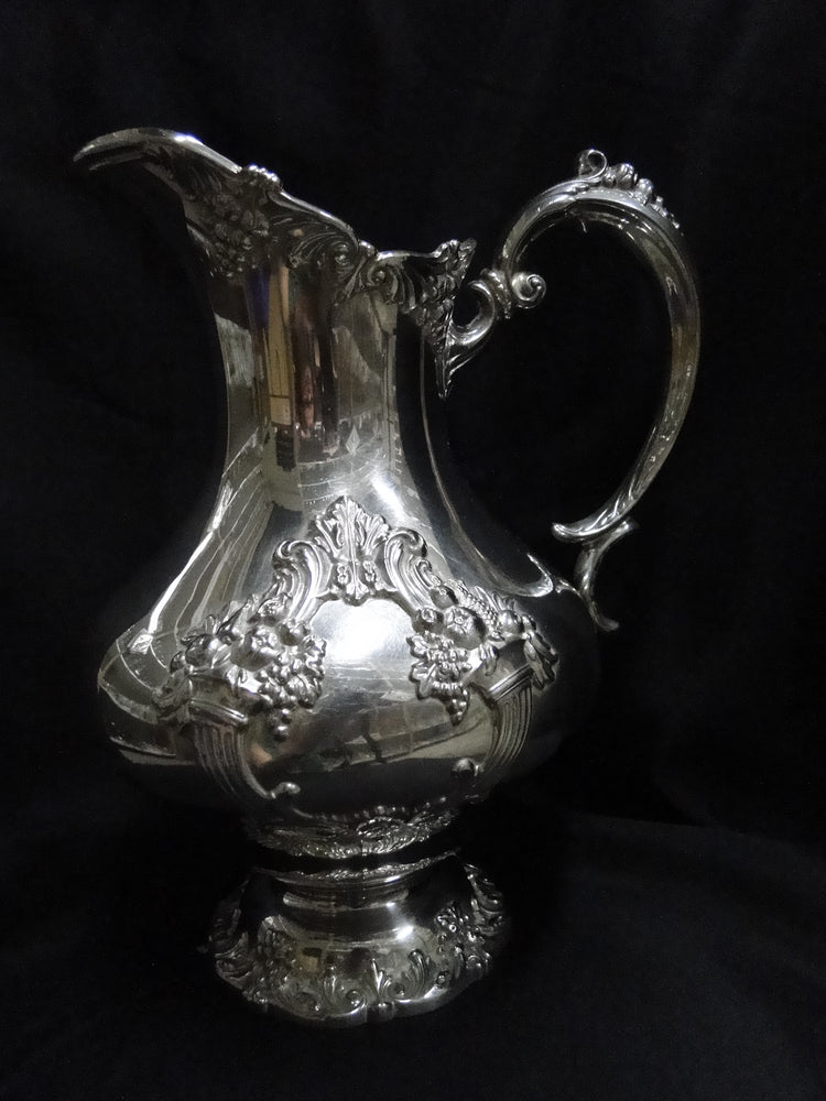 Reed & Barton King Francis, Silverplate: Water Pitcher #1658, 10" Tall