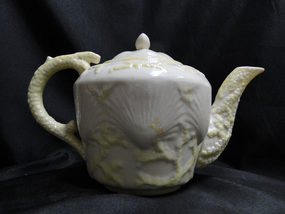 Belleek New Shell Yellow, Ireland: Teapot & Lid, 6 1/4" Tall