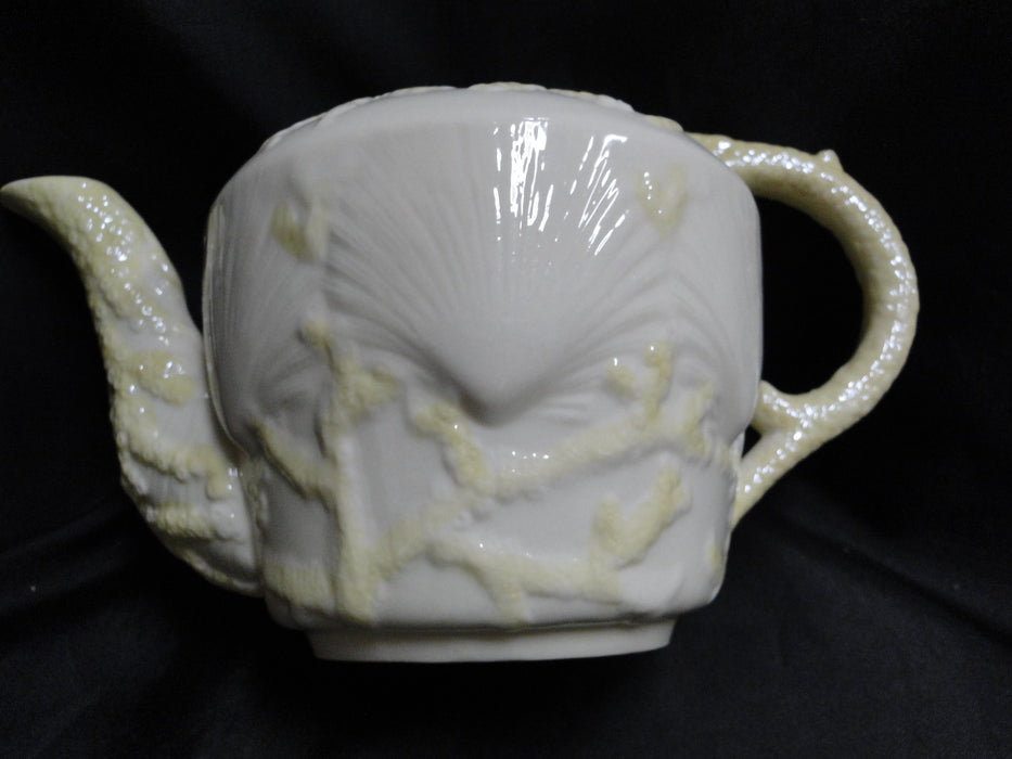 Belleek New Shell Yellow, Ireland: Teapot & Lid, 6 1/4" Tall