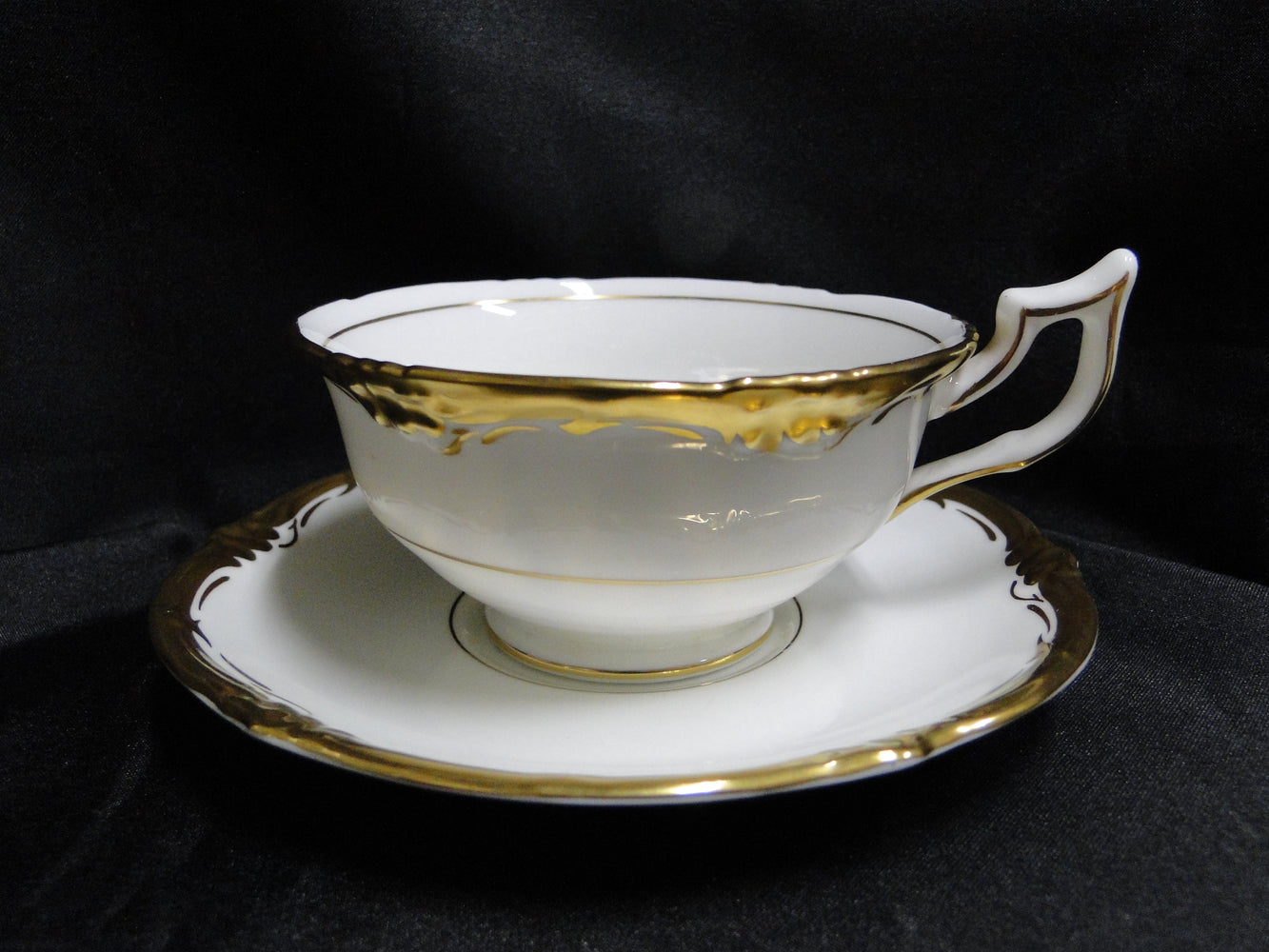 Coalport Eden, White w/Gold Trim: Cup & Saucer Set (s), 2"