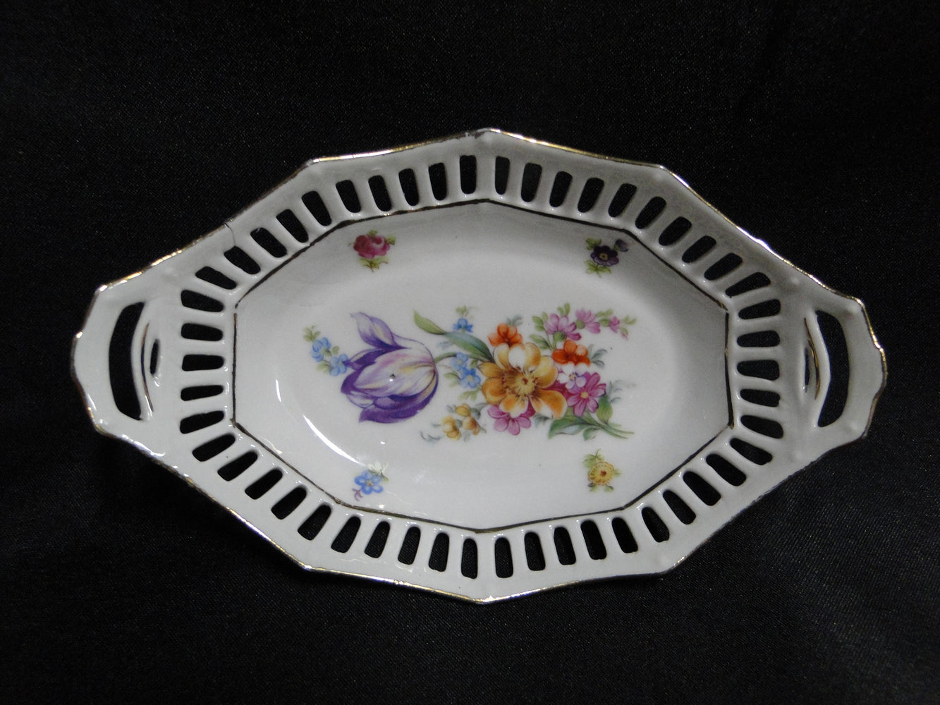 Schumann SCH308, Dresden Floral Center, Pierced Rim: Nut Dish, 5", As Is