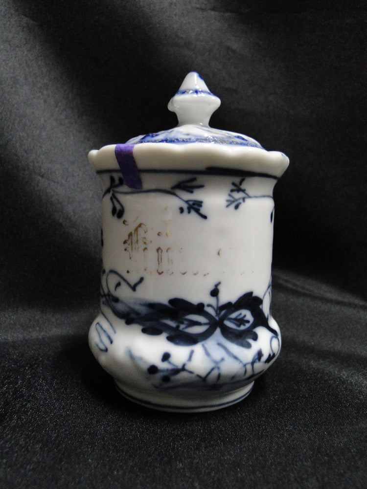 Blue Onion Pattern, No Mark: Spice Jar w/ Lid, 4 1/8" Tall