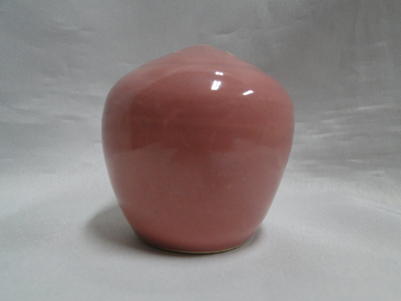 Fiesta: Rose Salt OR Pepper Shaker, 5 Holes, 2 1/4", No Backstamp, As Is