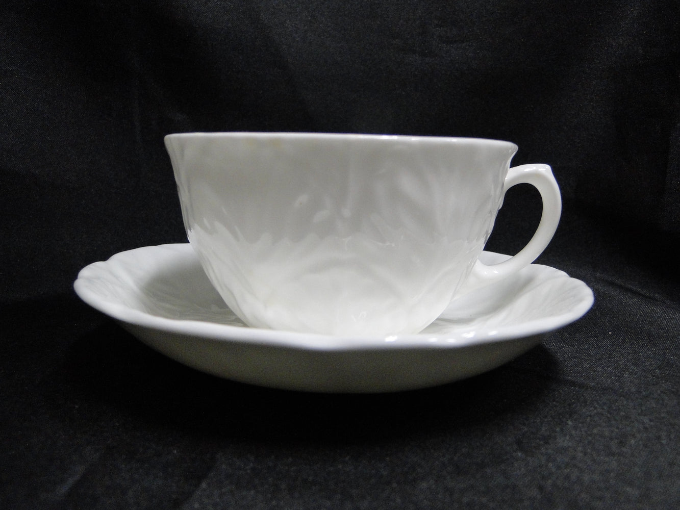 Wedgwood Countryware, White Embossed Leaves: Cup & Saucer Set (s), 2 1/4"
