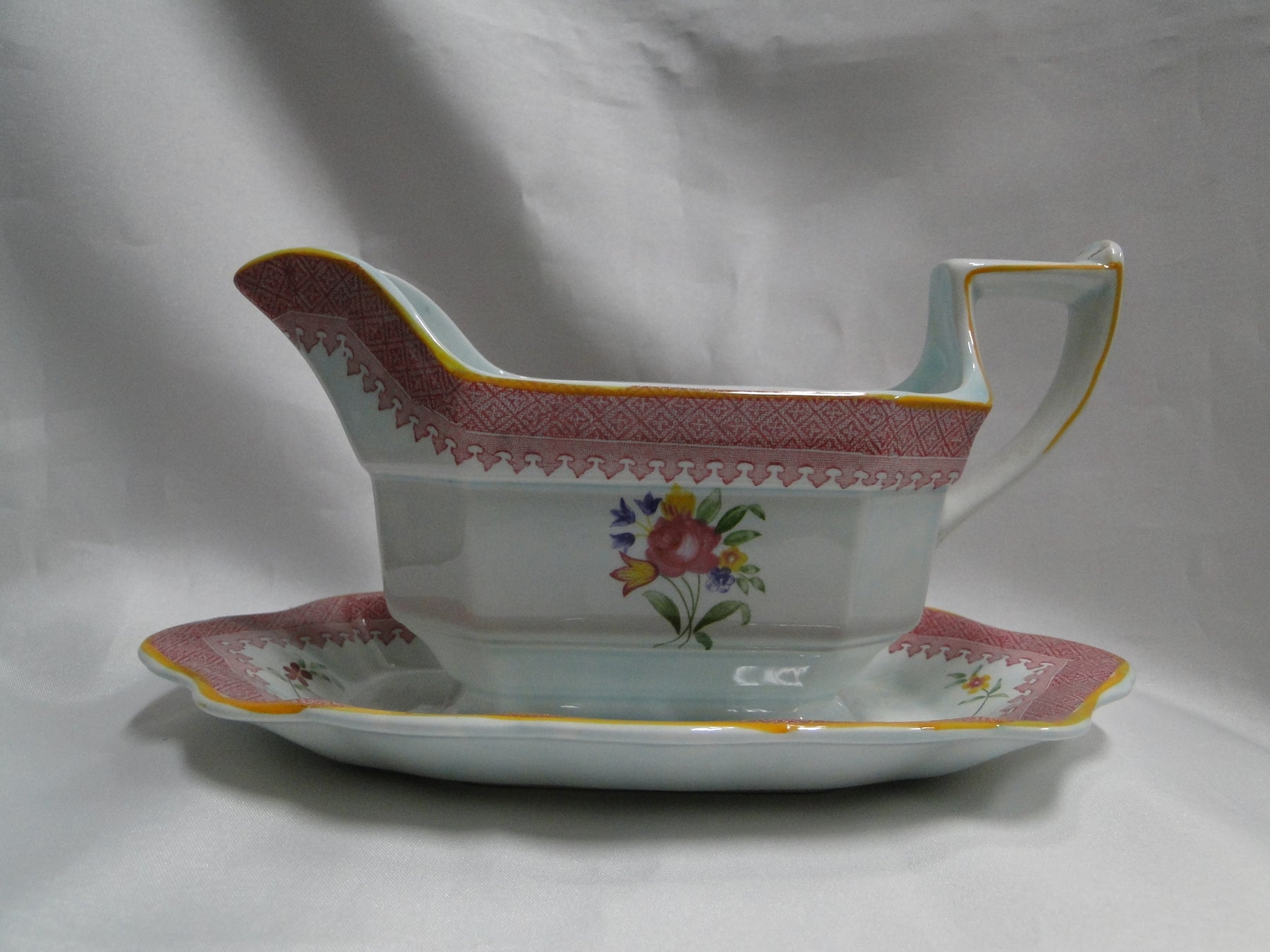 Adams Lowestoft Gravy Boat w/ Attached Underplate