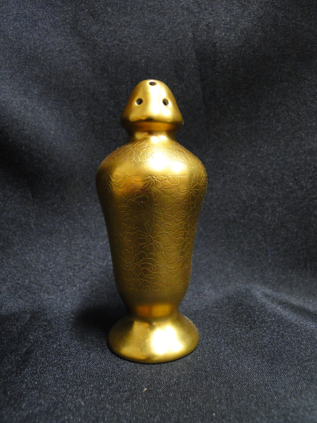 Pickard Rose & Daisy, All Over Gold w/ Flowers Salt OR Pepper Shaker