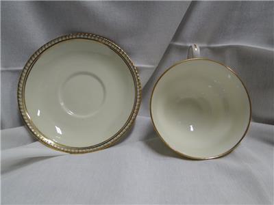 Spode Copeland's Westminster Y4090, Cream w/ Gold Trim: Cup & Saucer Set (s)