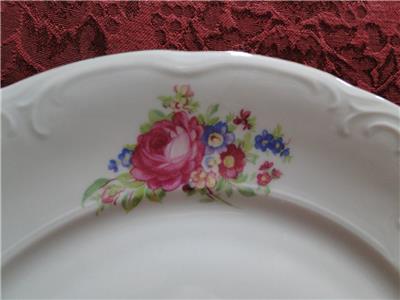 Wawel WAV11, Floral Sprays, Embossed Scrolls: Dinner Plate (s), 10 1/8"