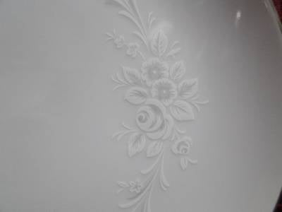Sango Cantata, White/Gray Shadow Flowers: Salad Plate (s), 7 5/8"