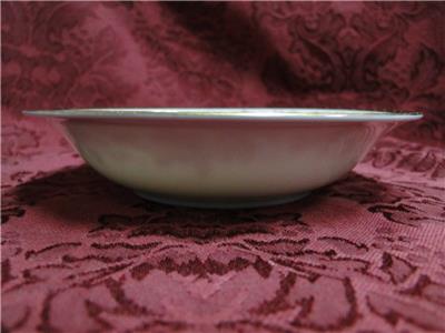 Noritake Bordeaux, 5496, Gold Grapes, Black Band: Fruit Bowl (s), 5 1/2"