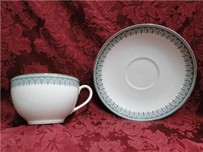 Tressemanes & Vogt TRV3, Green Geometric Rim, Gold: Cup & Saucer Set (s)