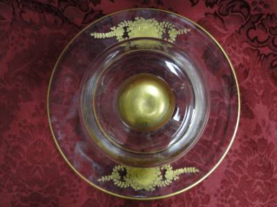 Glass Plate & Dome w/ Gold Roses & Trim  --  MG#237