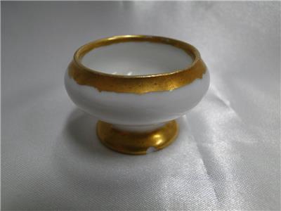 Oscar & Edgar Gutherz, Austria, White w/ Gold Trim: Salt Dips, Set of 4