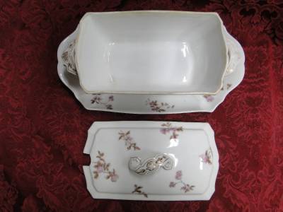 Haviland, Ch. Field (Limoges) Pink CHF 1649: Gravy or Sauce Tureen w/ Lid