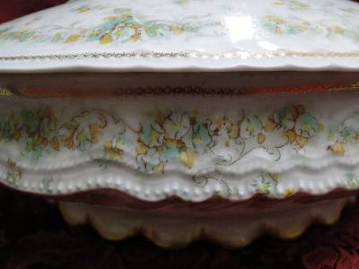 Haviland (Limoges) Green & Tan Floral Garland, Blank 123: Oval Tureen