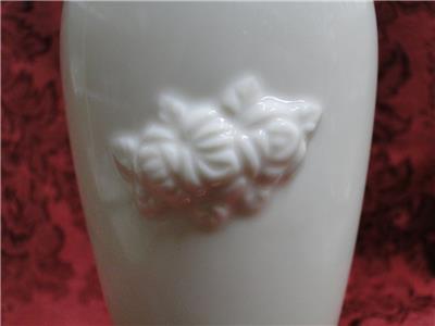 Lenox Rosebud Collection, Ivory Embossed Rose w/ Ribbon, Gold: Vase, 7 1/2"